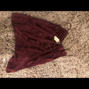 Cranberry scalloped neck tank